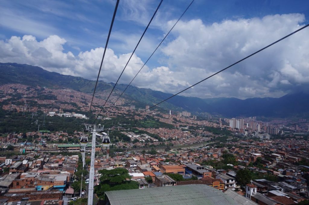 Widok na Medellin z kolejki