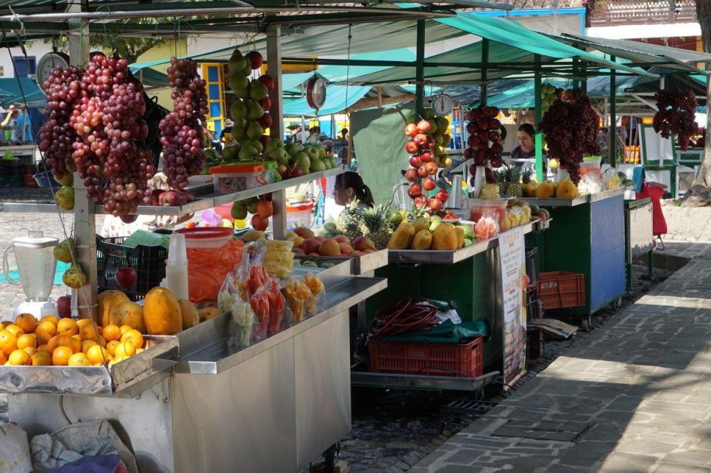 Owoce sprzedawane na ulicach w Kolumbii