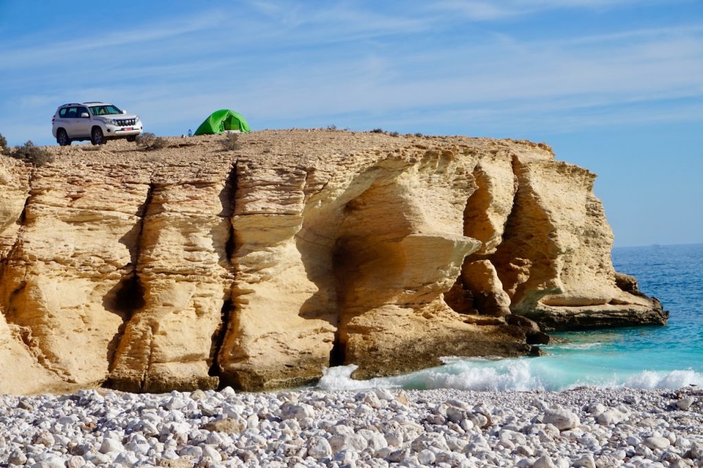 Nocleg na dziko na omańskim wybrzeżu zatoki omańskiej
