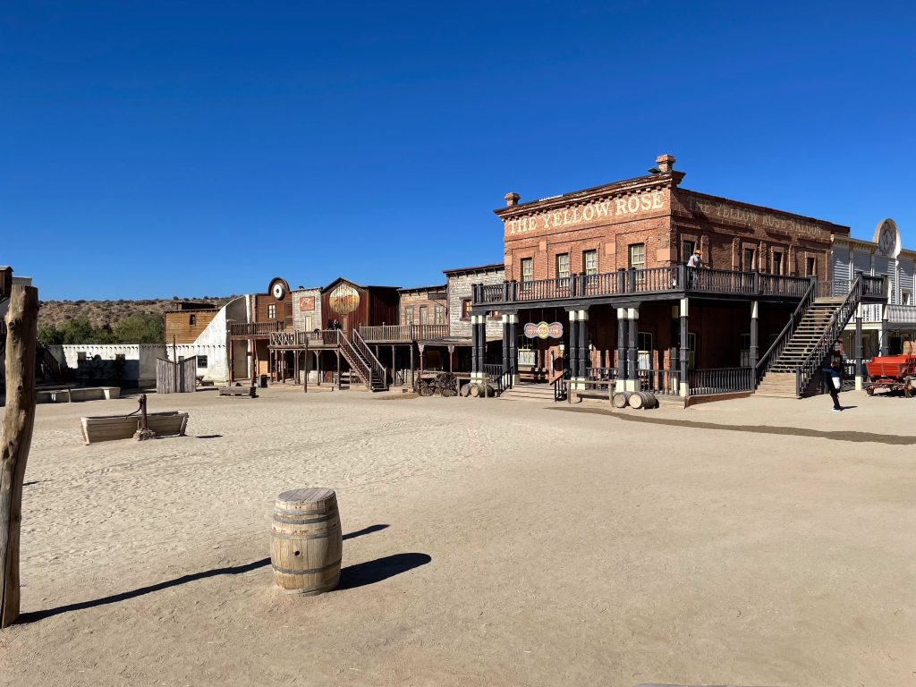 Filmowe miasteczko w stylu western na pustyni Tabernas w Andaluzji